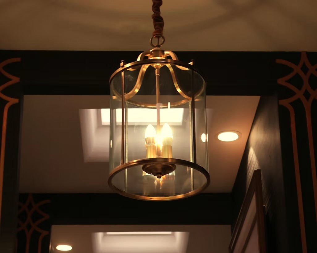 Modern presentation of traditional metal handicraft