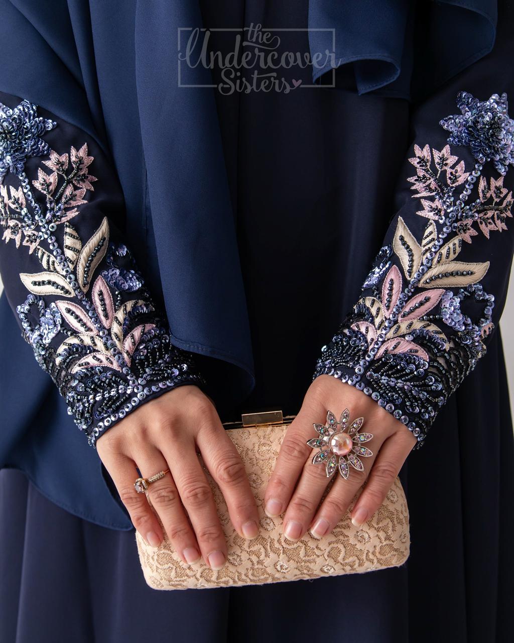 Traditional Taarkashi decorative threadwork